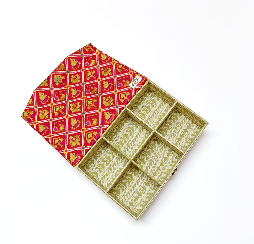 Rectangle 6 slot jewellery organizer - Red Patola