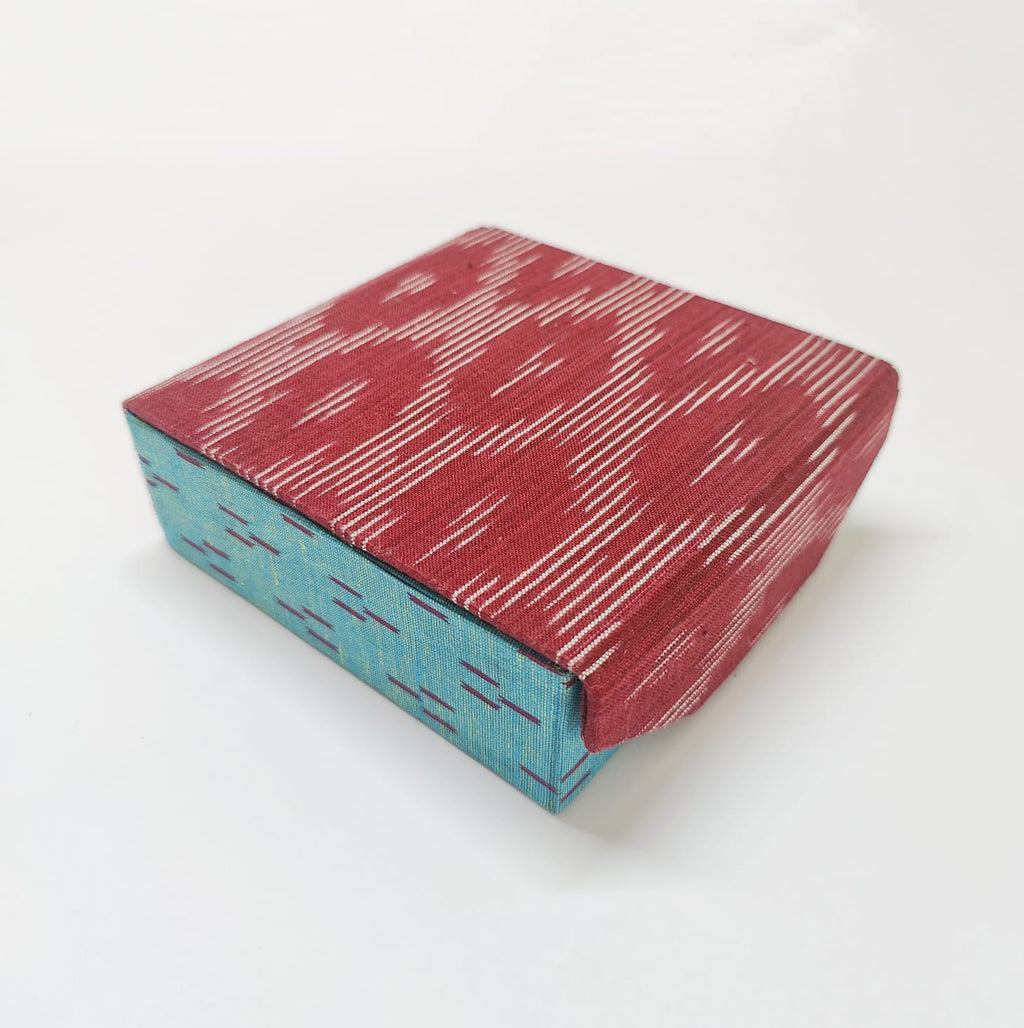 Square 4 slot jewellery organizer - Ikkat &amp; Mangalgiri