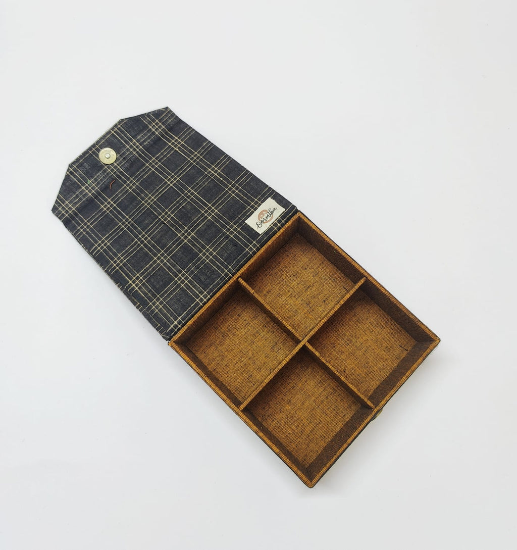 Square 4 slot jewellery organizer - Mangalagiri Brown-Black