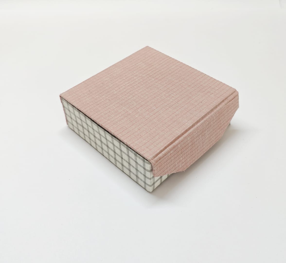 Square 4 slot jewellery organizer - Pink Muslin &amp; Handloom