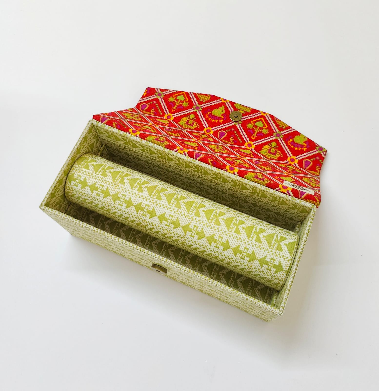 Bangle box with rod - Red Patola
