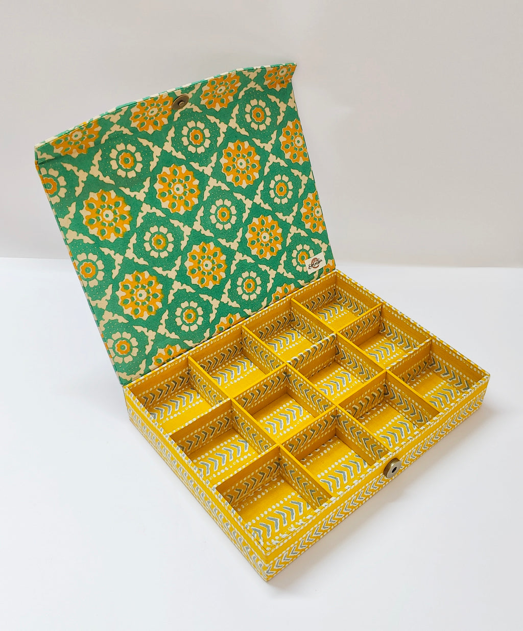 Rectangle 12 slot jewellery organizer - Green Kalamkari