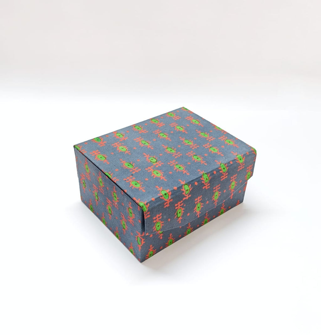 Closed Storage box - Blue-Grey Block Print