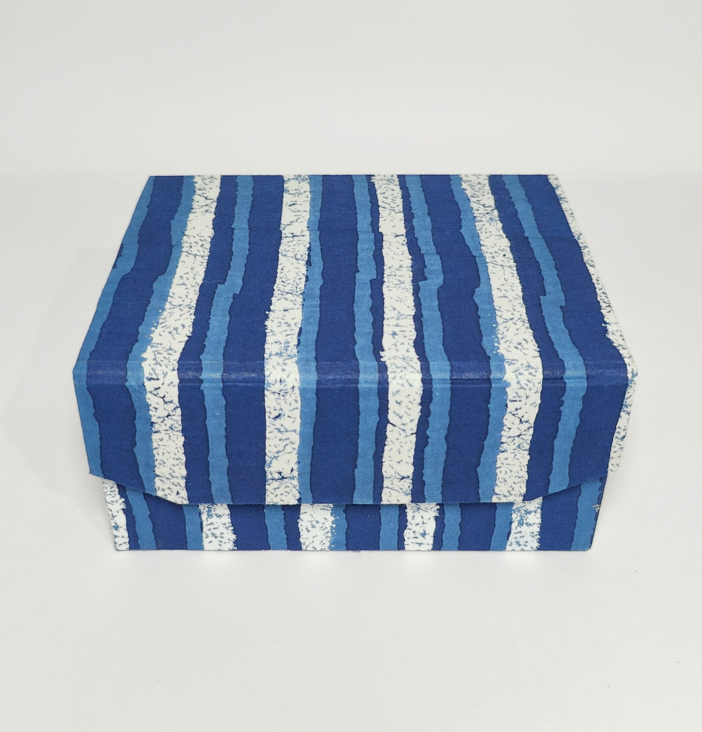 Closed Storage box - Blue Stripes