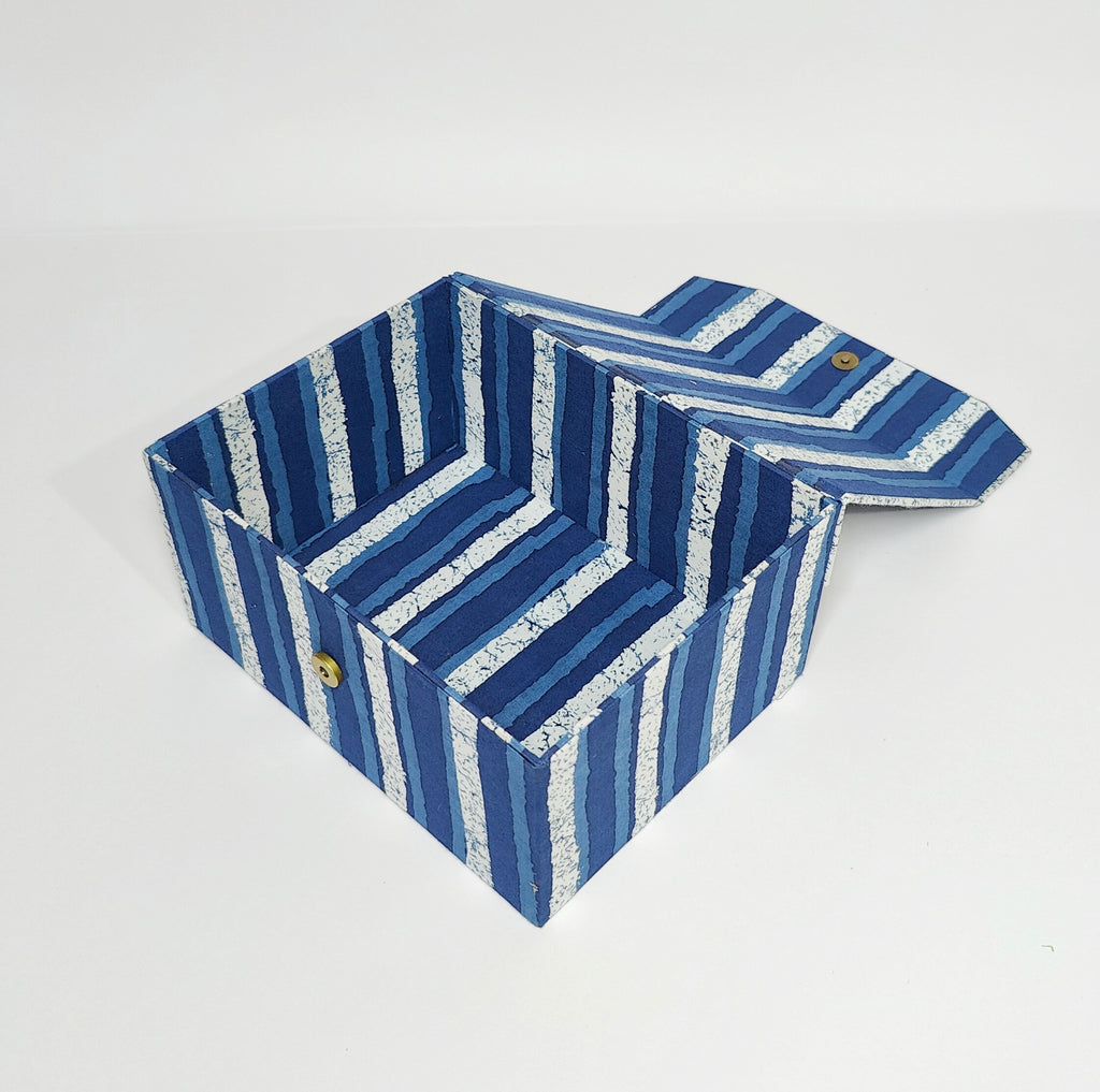 Closed Storage box - Blue Stripes