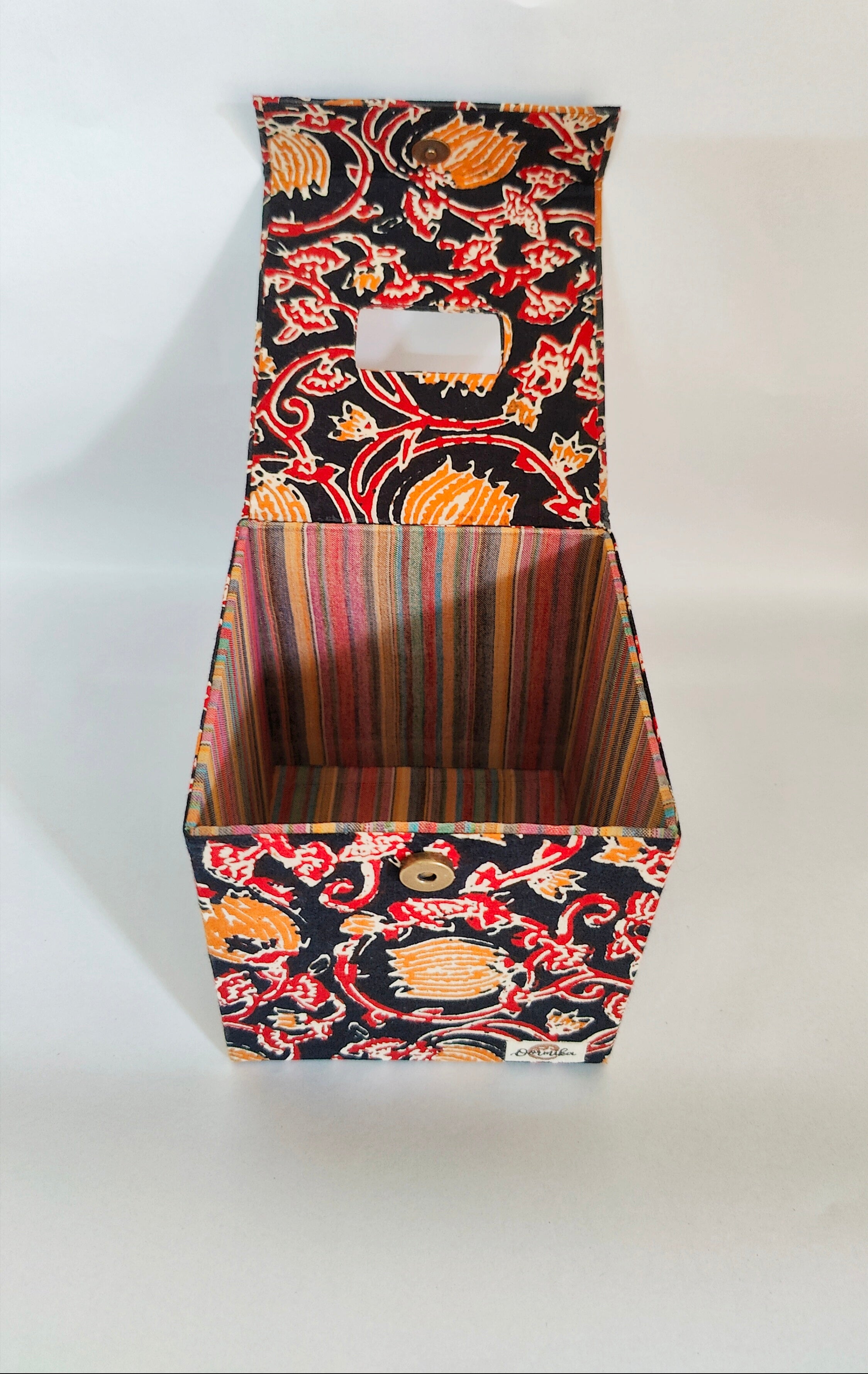 Boutique style tissue box - Black Floral