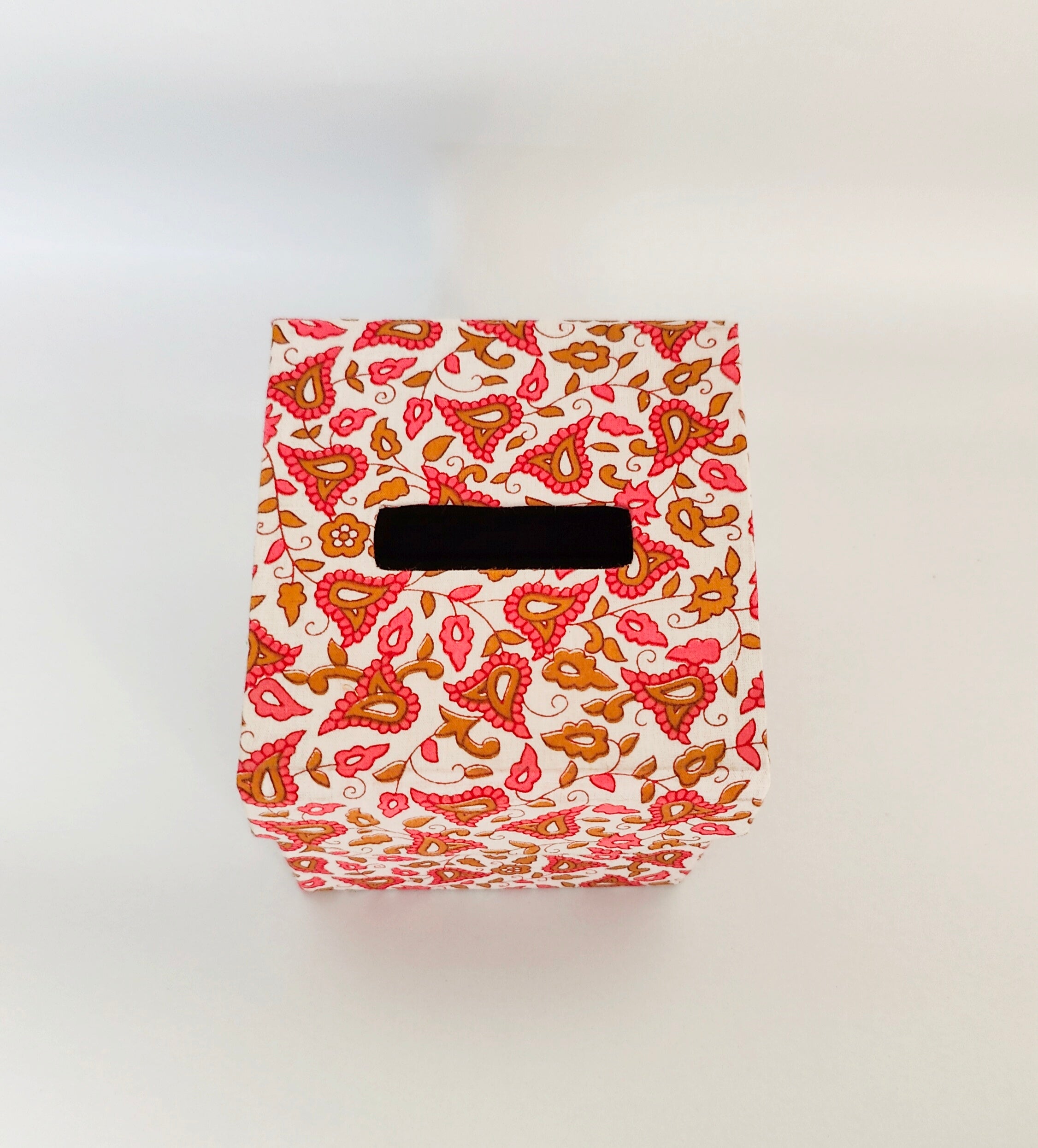 Boutique style tissue box - Pink Floral