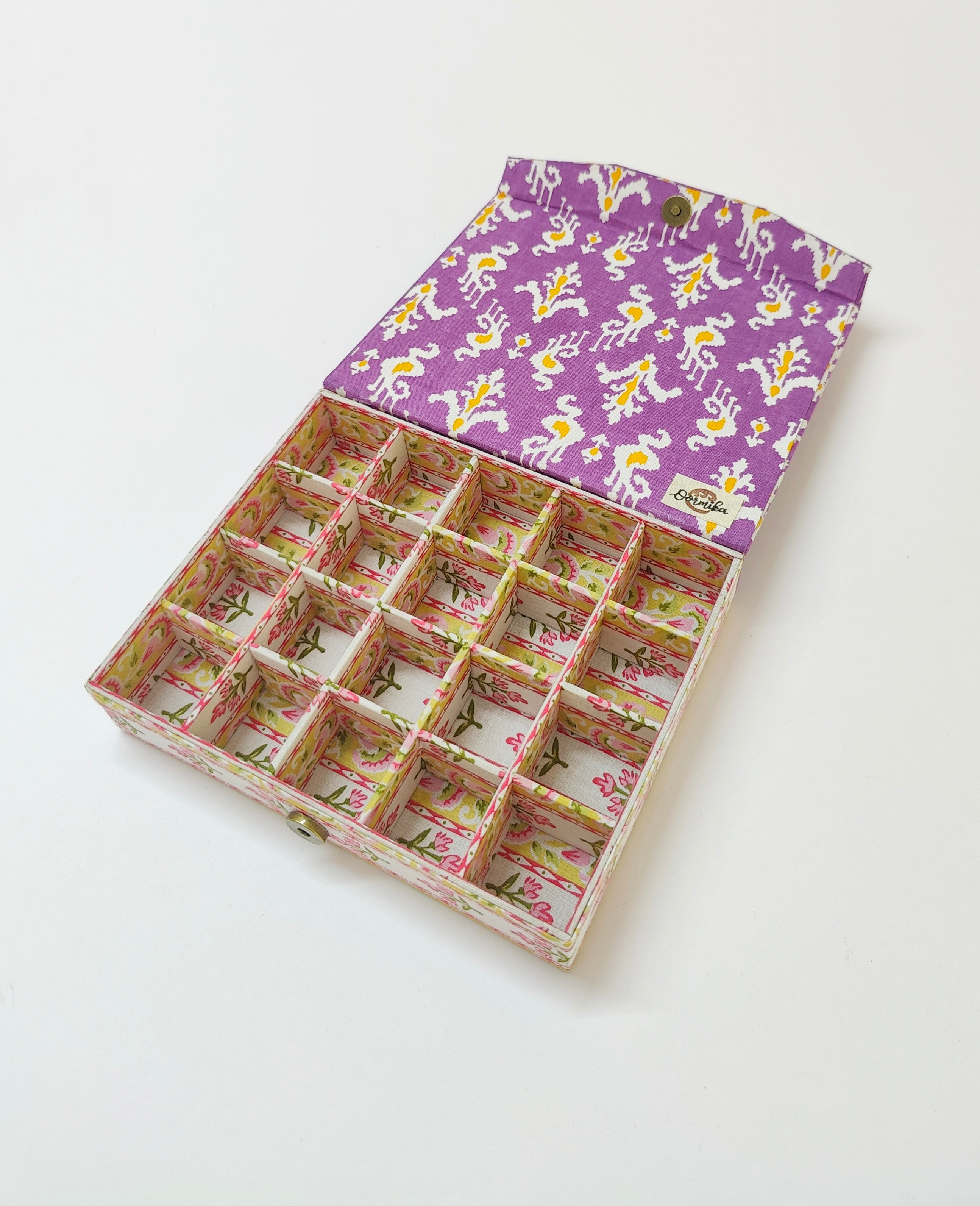 Small 20 slot ring - travel jewellery organizer - Purple Flowers