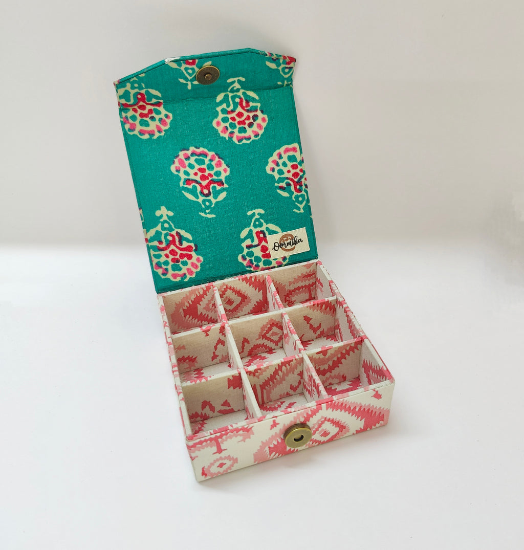 Small 9 slot travel jewellery organizer - Floral Green &amp; Pink