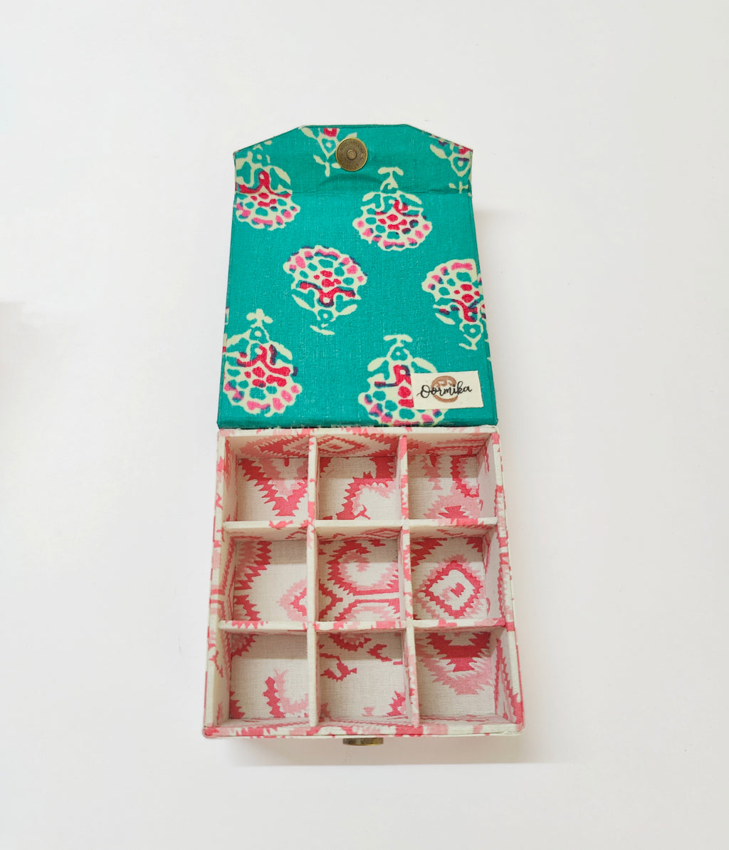 Small 9 slot travel jewellery organizer - Floral Green &amp; Pink